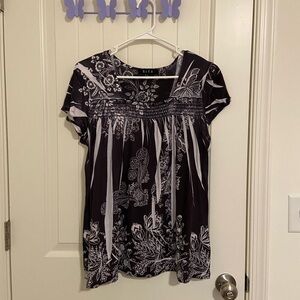 EUC B.L.E.U. Women’s black white floral paisley‎ jeweled dye style blouse large